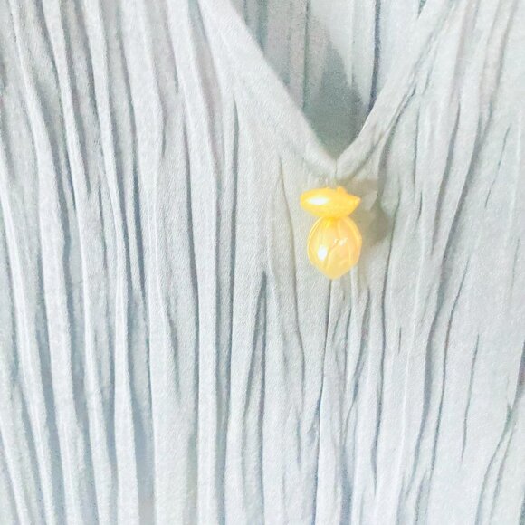 Vince Crinkled V-Neck Blouse – Black, Size L, Made in China - Picture 4 of 15